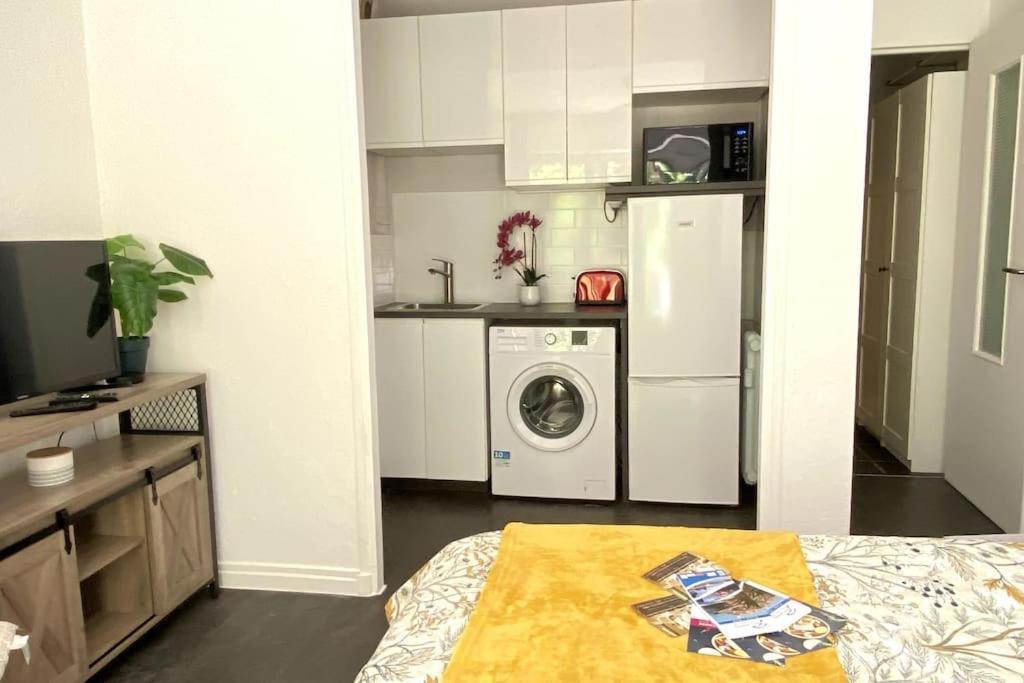 Studio Balcon, Centre Ville, Proximite Plages, Commerces, Restaurants, Musees... Antibes Exterior foto